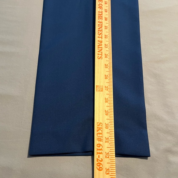 Men’s Micheal Kors Suit - Picture 7 of 13